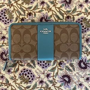 Coach wallet